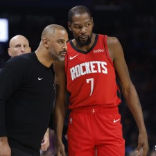 ayx-火箭主帅批裁判，引发外界广泛讨论()