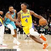 爱游戏平台-湖人队防守端表现出色，对手难以找到破解之法()