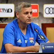 爱游戏娱乐-里昂队客场失利，连连碰壁在法甲积分榜上()