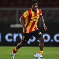 爱游戏中国-里昂客场大败，欧战争冠前景蒙阴影()