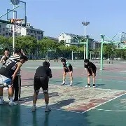 AYX SPORTS-篮球比赛现场一球定胜负，球迷情绪高涨()