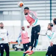 ayx-曼城中场积极发挥为球队创造机会()