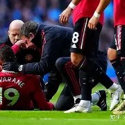 AYX SPORTS-里昂大将受伤，欧冠希望蒙上阴影()