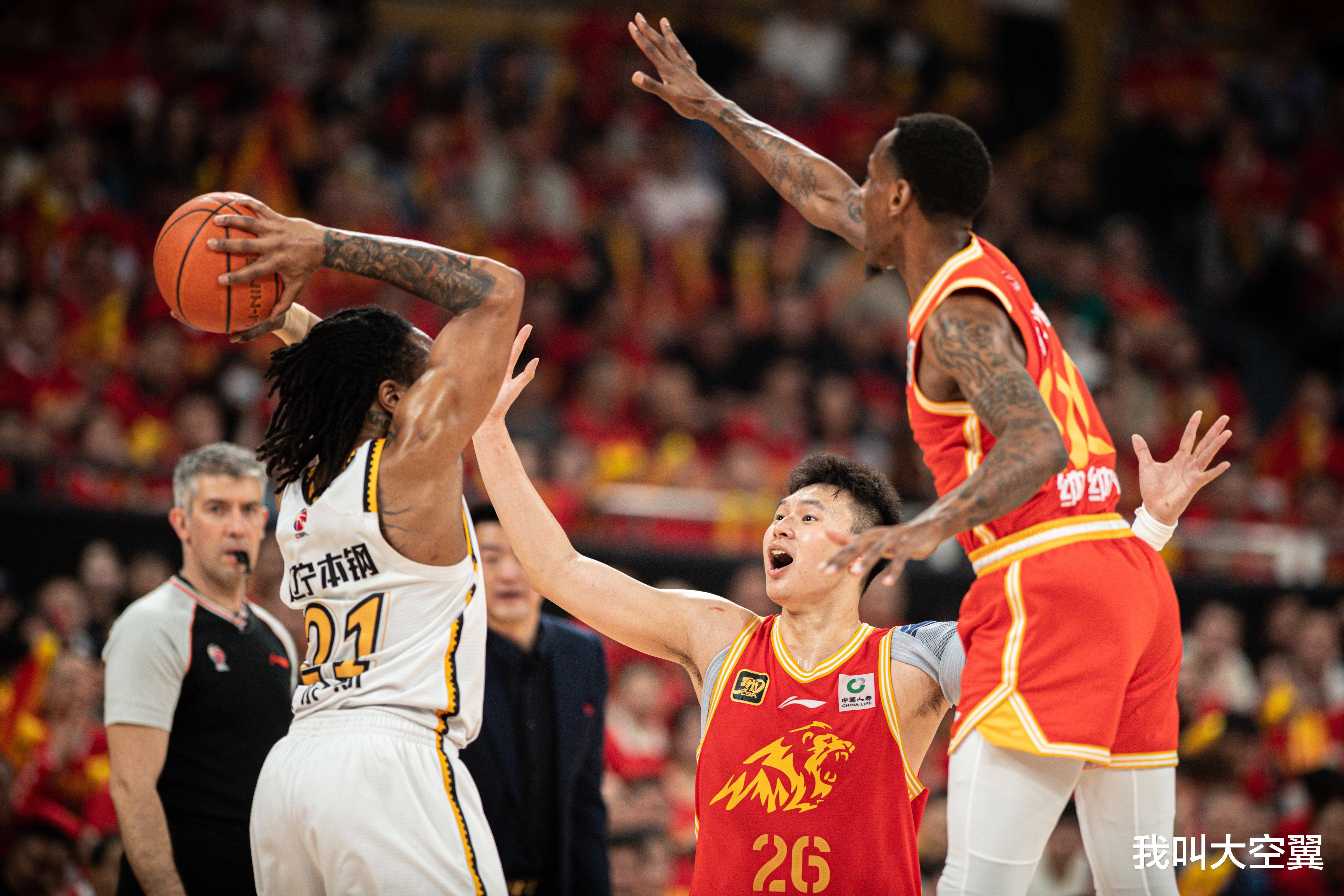 爱游戏娱乐-辽宁队再获胜利，强势冲刺季后赛()  第1张