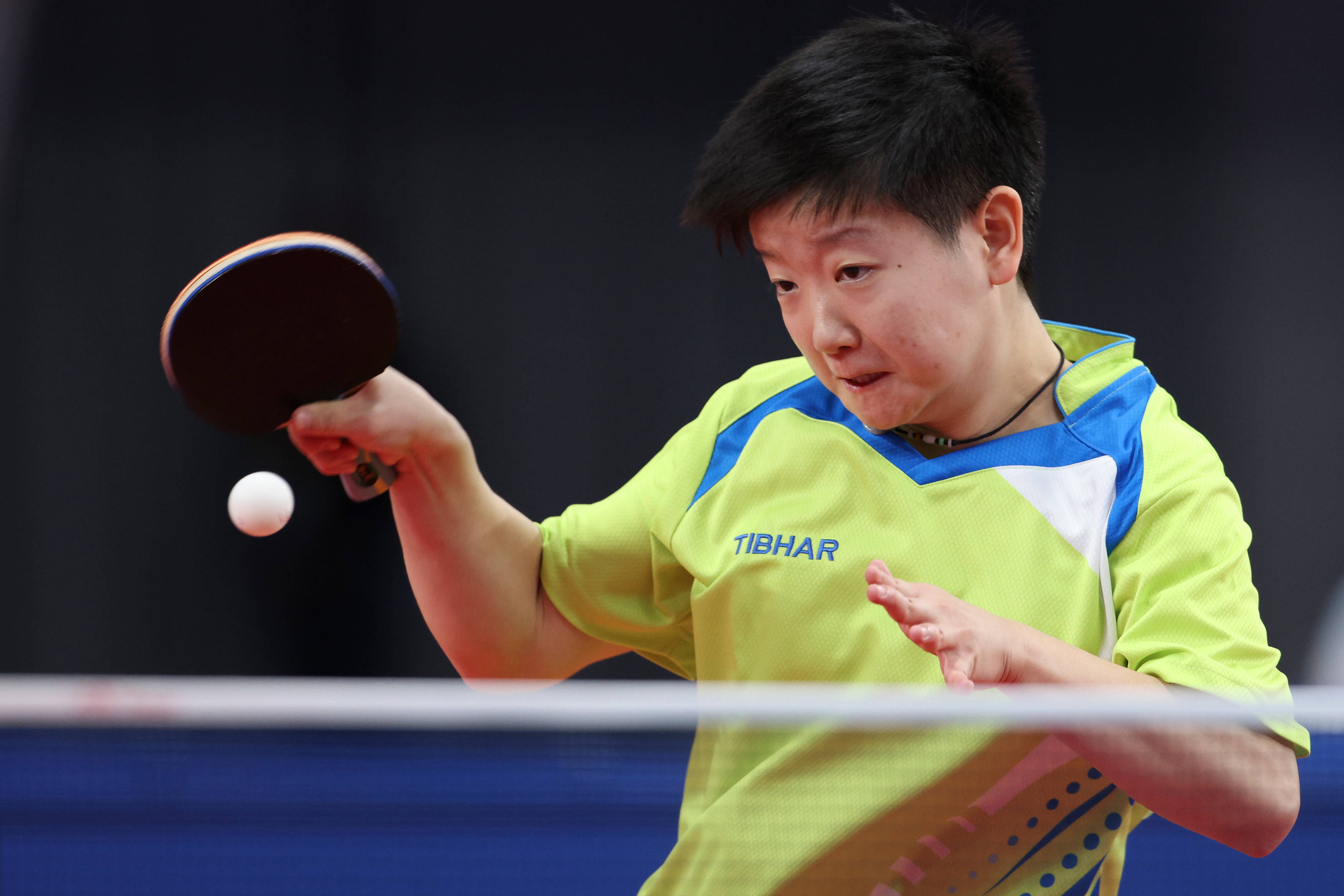 爱游戏-克里米亚半岛队大逆转取胜，成功晋级四强()  第1张