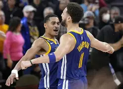 AYX SPORTS-勇士客场战胜公牛，库克神勇三分成为关键()  第1张