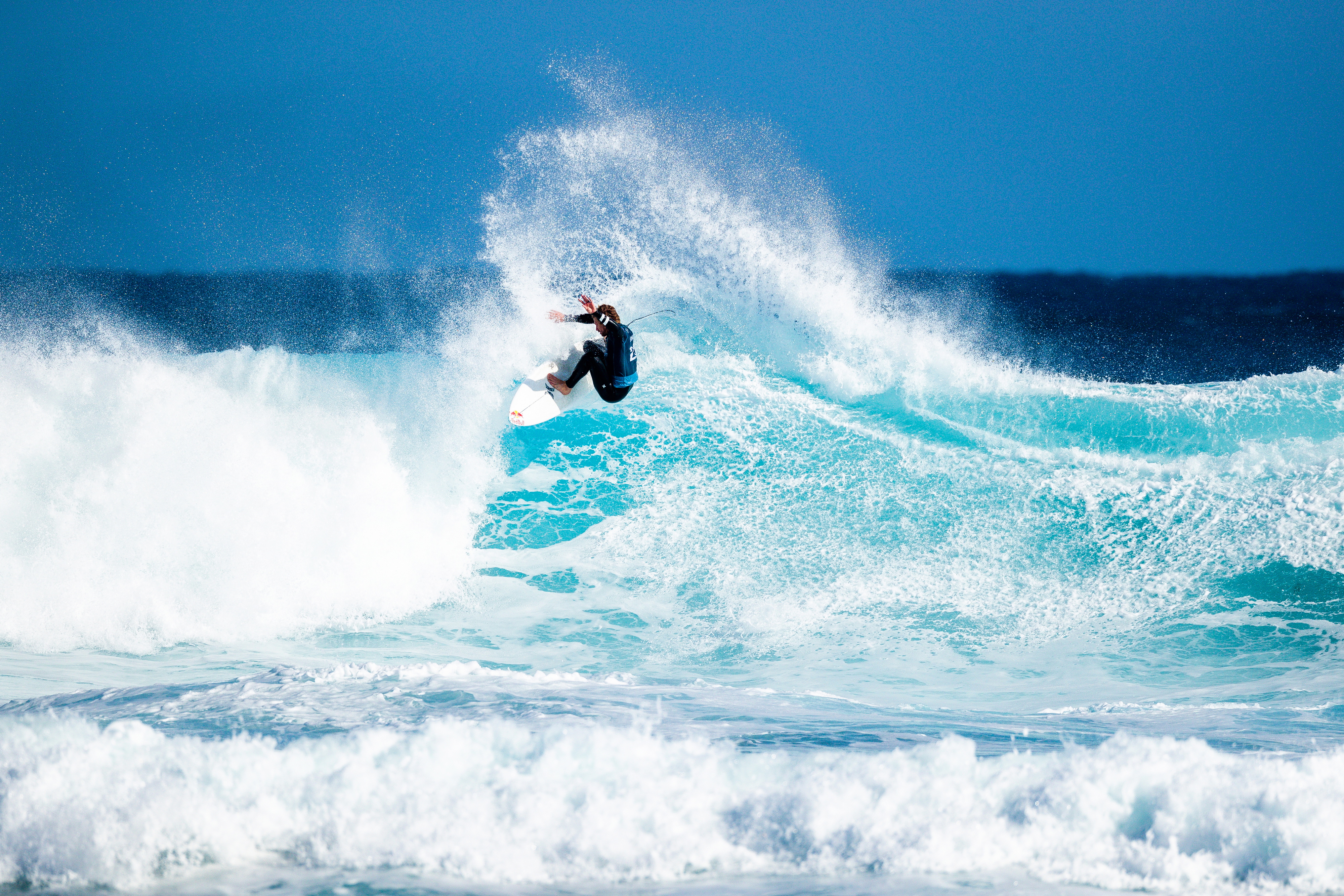 爱游戏娱乐-南京队在激烈角逐中乘风破浪，晋级决战()  第2张