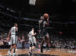 爱游戏中国-勇士大胜篮网，杜兰特复出展现绝杀()  第2张