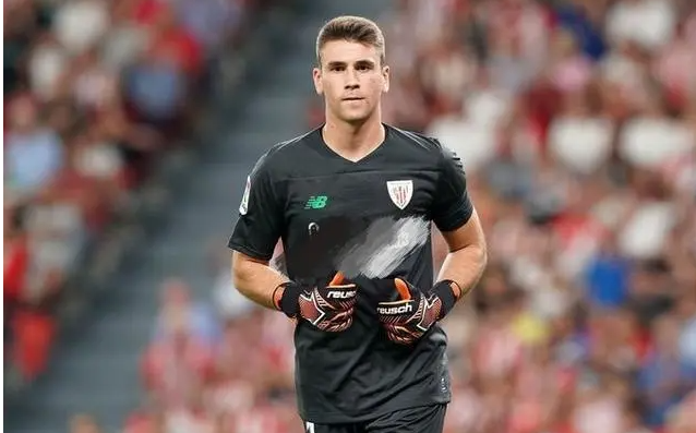 爱游戏平台-斯洛伐克-西班牙：巴黎铁塔上铺满光影独狼一场梦幻追赶()  第1张