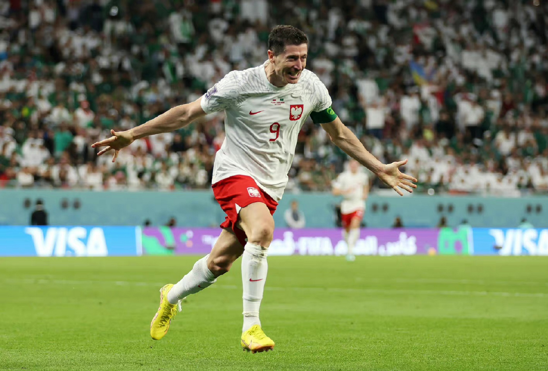 AYX SPORTS-波兰队客场遭沙特逆转，痛失领先()  第2张