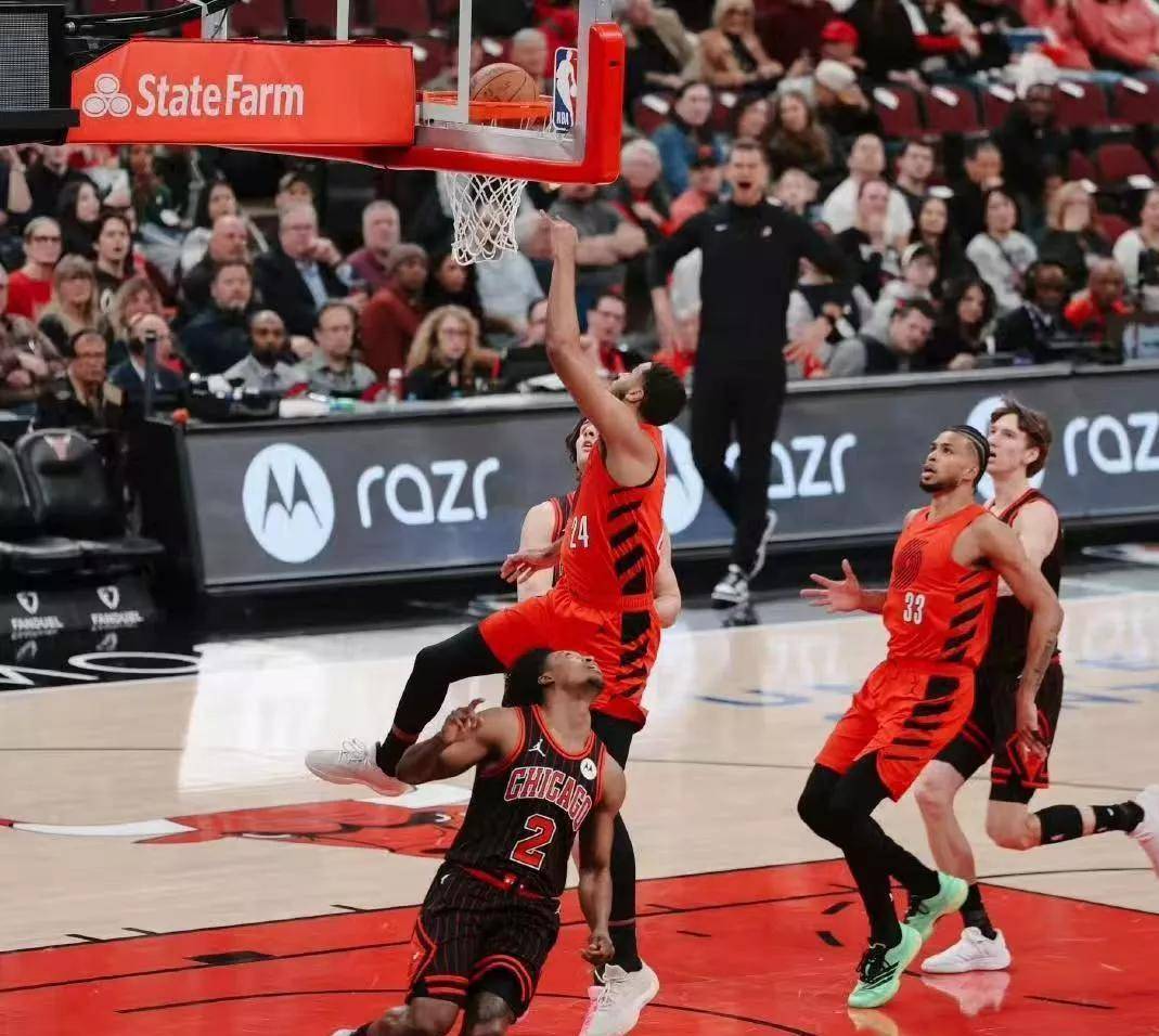 爱游戏-开拓者队内部纷争，主帅面临挑战()  第2张