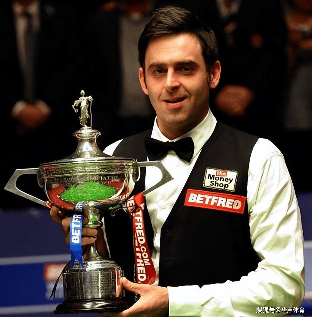 爱游戏-塞尔赫斯特全队欢庆，战胜强敌士气大振()  第2张